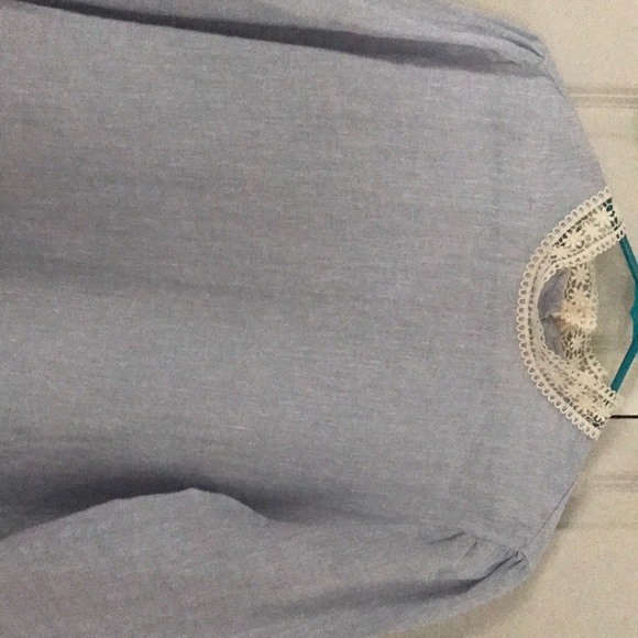 Zara - BASIC linen blouse w/ trim. - Picture 3 of 4